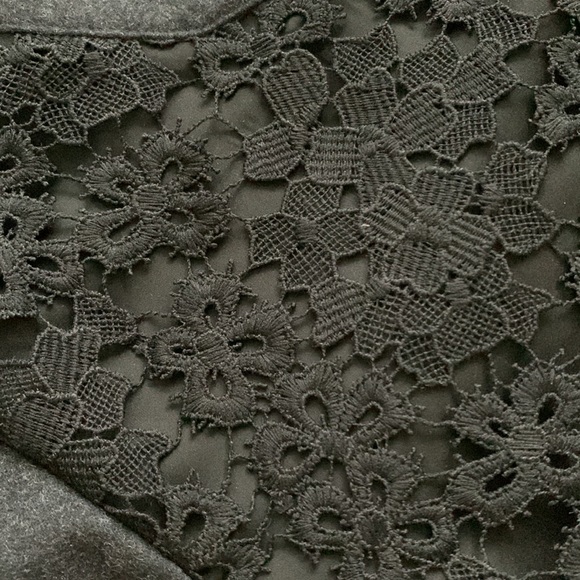 Wool (58%) Embroidered Top-XS-$40 - Picture 5 of 7